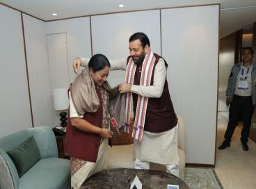 Meet & Greets with Political Leaders 