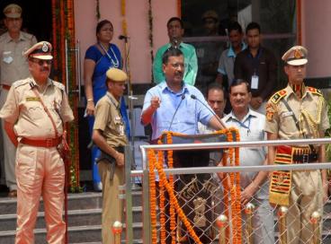 Chief Minister Delhi unfurls tricolor at Chhatrasal Stadium, greets citizens on the occasion of Independence Day, 15th August 2016
