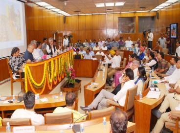 elhi CM Inaugurates the Lecture Series organised by Delhi Vidhan Sabha, 27th June 2016
