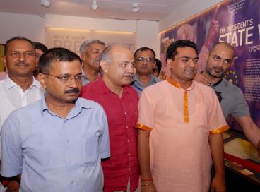  Delhi CM Inuagrating Kalam Memorial At Delhi Haat, 30th July 2016	