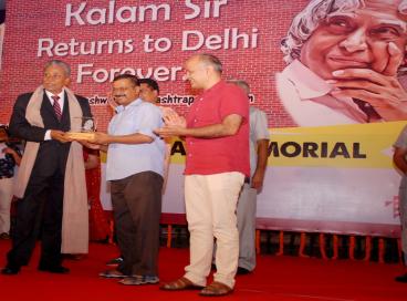  Delhi CM Inuagrating Kalam Memorial At Delhi Haat, 30th July 2016	