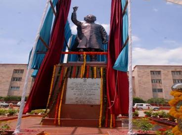 hotos of Unveiling of Statue of Chaudhary Braham Prakash, 13th August 2016	