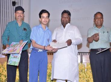 Release: Earth Day Observed at Delhi Secretariat, 22th April 2016,