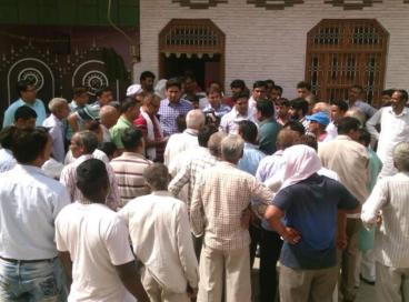  DJB Chairman Kapil Mishra exposes BJP's propaganda on migration in Ghumanhera Village due to water scarcity,27th May 2016	