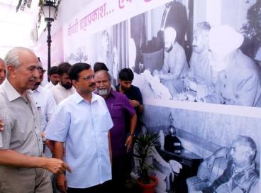 Chief Minister pays floral tributes to Ch. Brahm Prakash, 16th June 2016