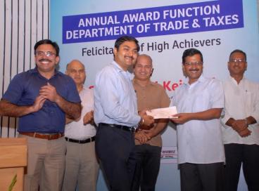 Chief Minister felicitates high achievers of Trade and Taxes Department., 16th June 2016