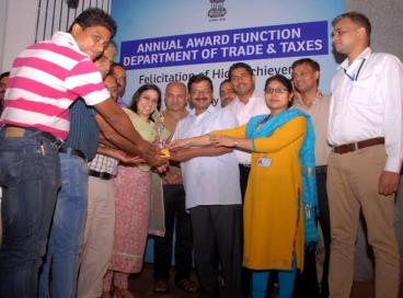 Chief Minister felicitates high achievers of Trade and Taxes Department., 16th June 2016