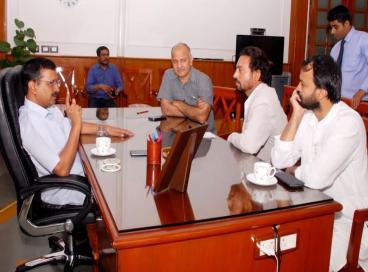 Actor Irrfan Khan called on Chief Minister Arvind Kejriwal, 19th July 2016