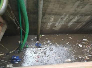 PWD conducts round the clock operations to clear water logging, 16th July 2016